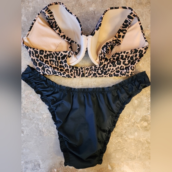VS PINK Frankies Bikinis Twist Removable PushUp Hudson Bikini Set - Picture 4 of 4